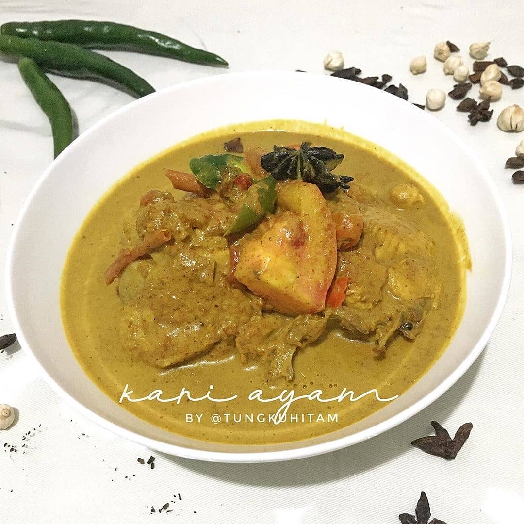Simple Indonesian Chicken Curry