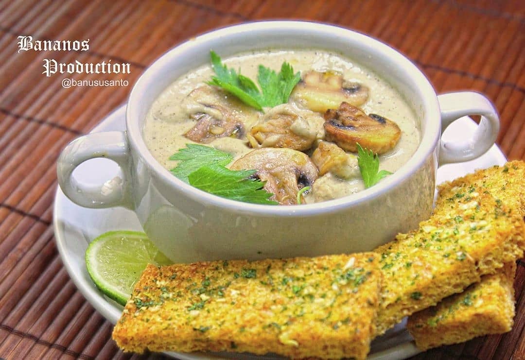 Creamy Chicken and Mushroom Soup