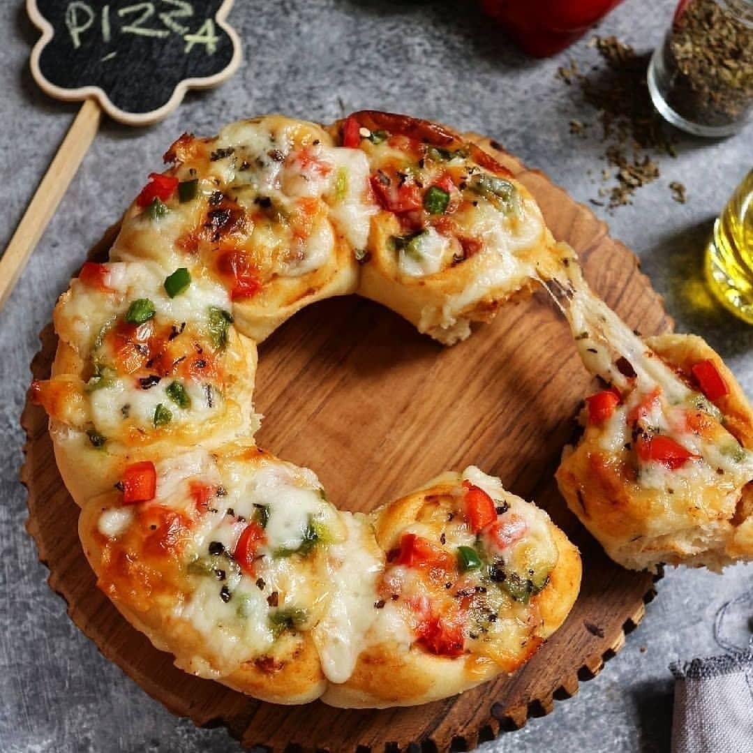 Easy Homemade Pizza Rolls