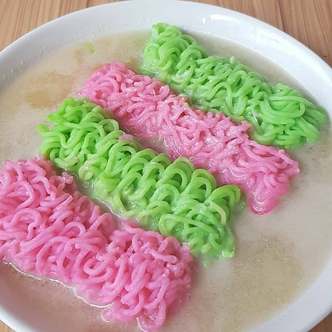 Indonesian Steamed Putu Mayang Dessert