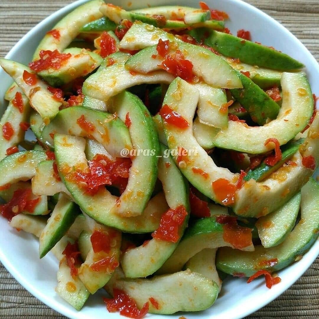 Spicy Indonesian Guava Salad