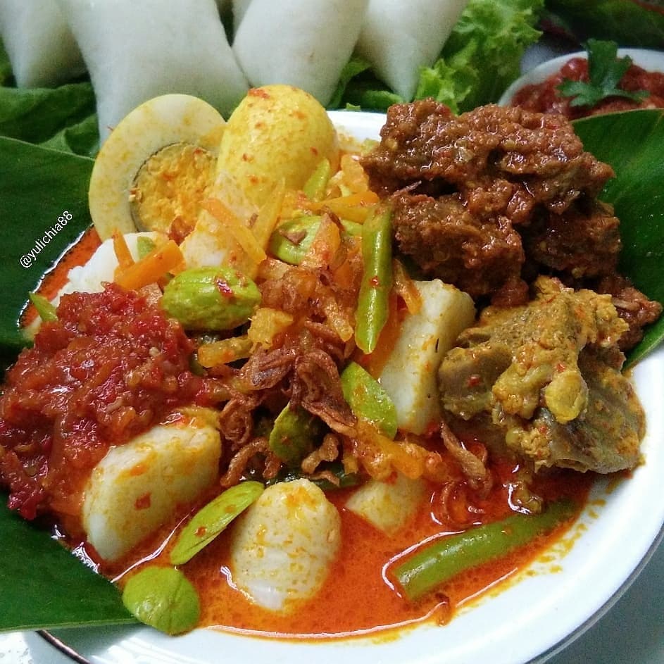 Indonesian Yellow Vegetable Soup
