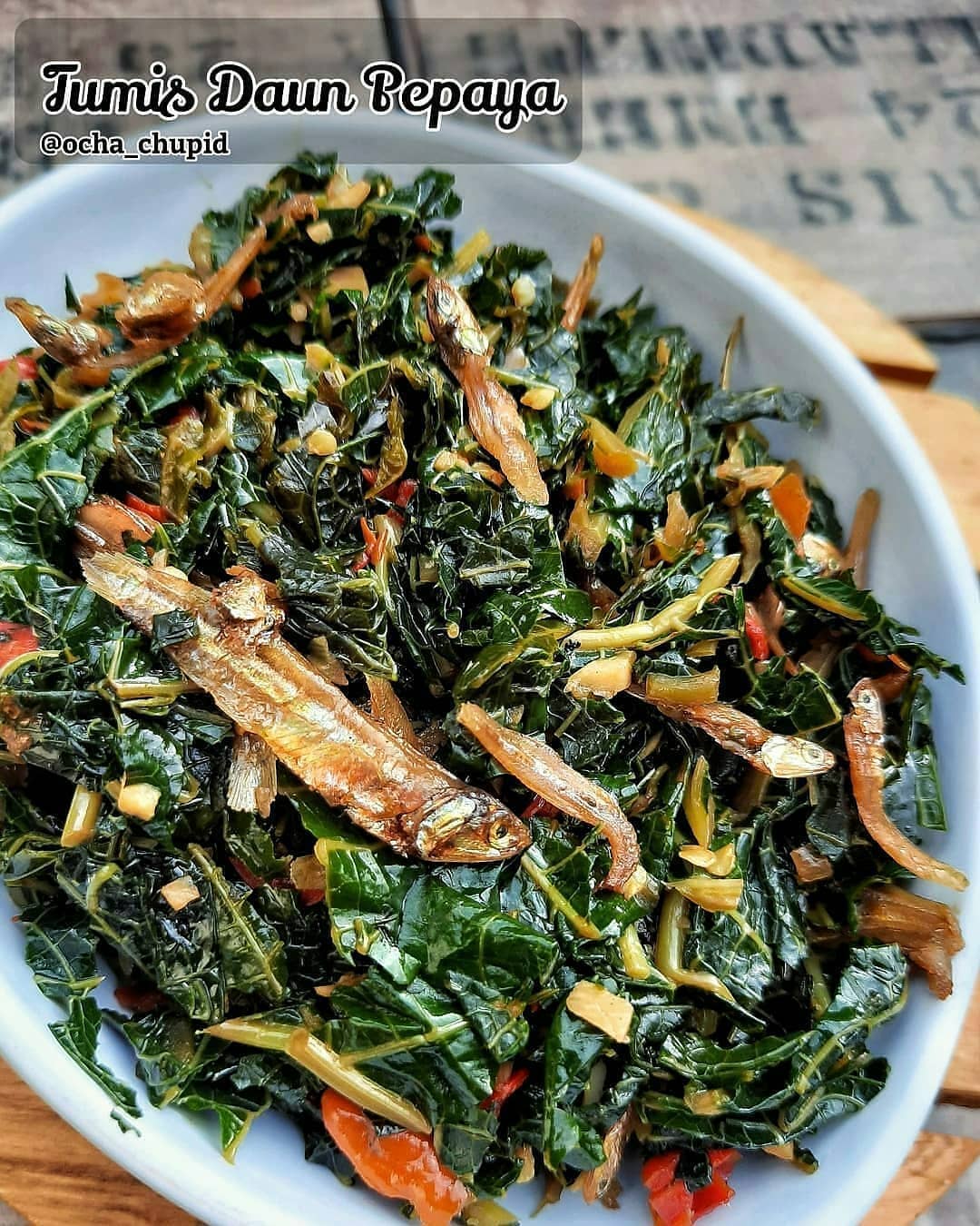Indonesian Stir-Fried Papaya Leaves