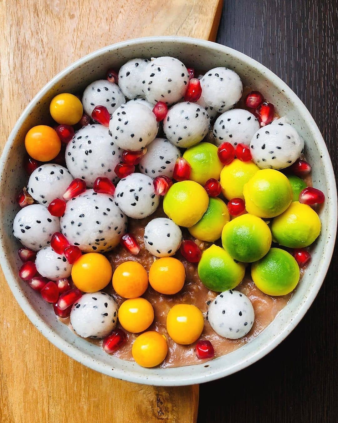 Healthy Oatmeal Bowl with Fruits