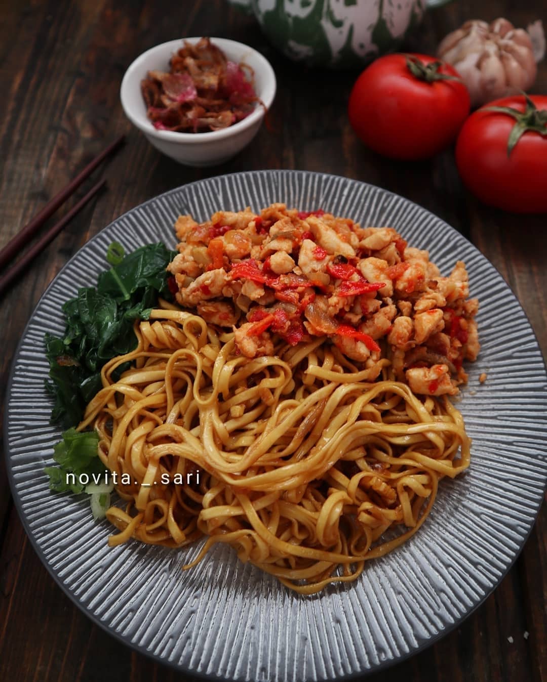 Fried Noodles with Spicy Chicken
