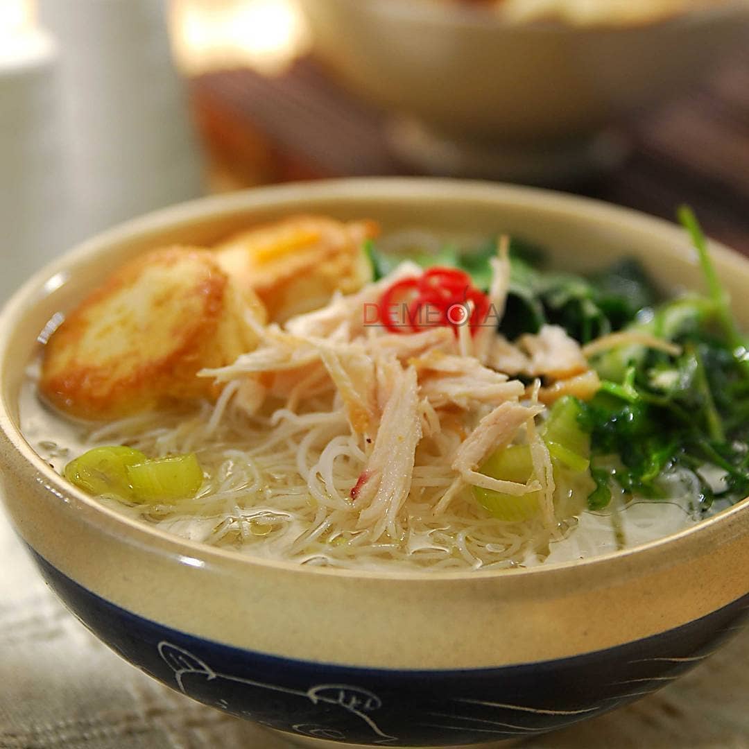 Thai-Style Rice Noodle Soup