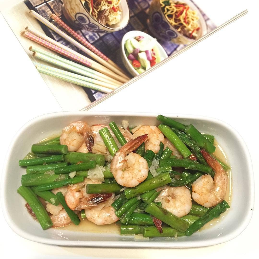 Stir-Fried Asparagus with Shrimp