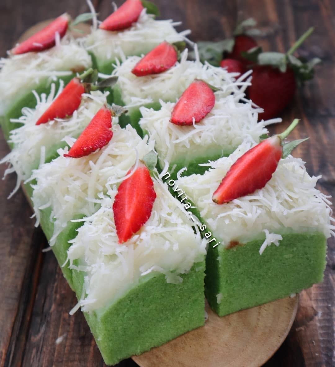 No-Leaven Pandan Cake