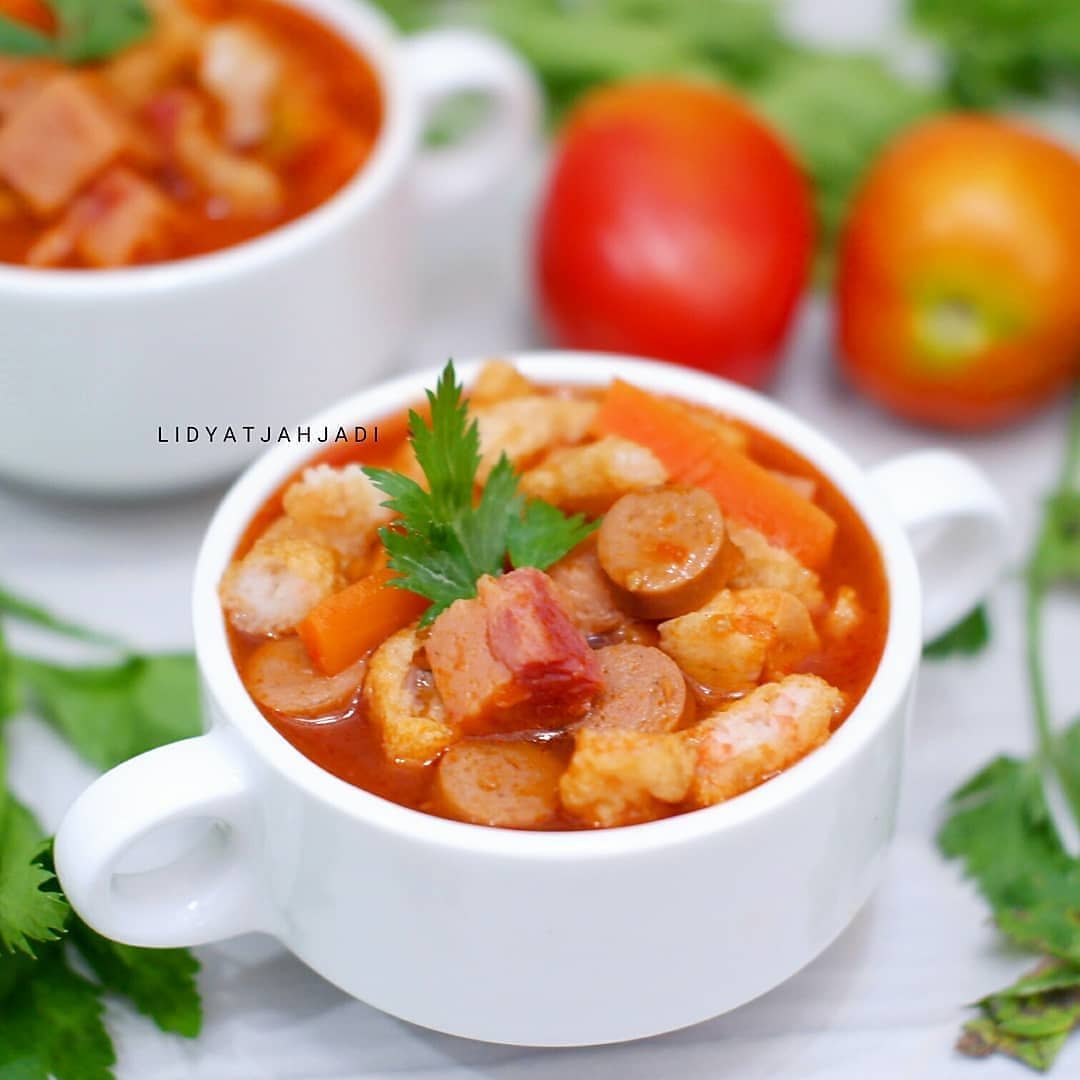 Indonesian Tomato Chicken Soup