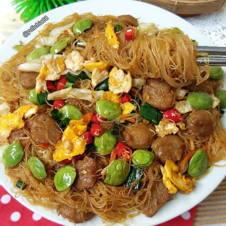 Stir-Fried Rice Noodles with Petai