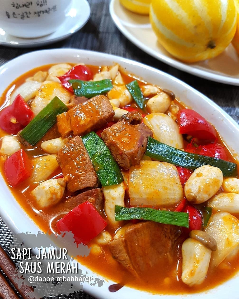 Beef and Mushroom Red Sauce