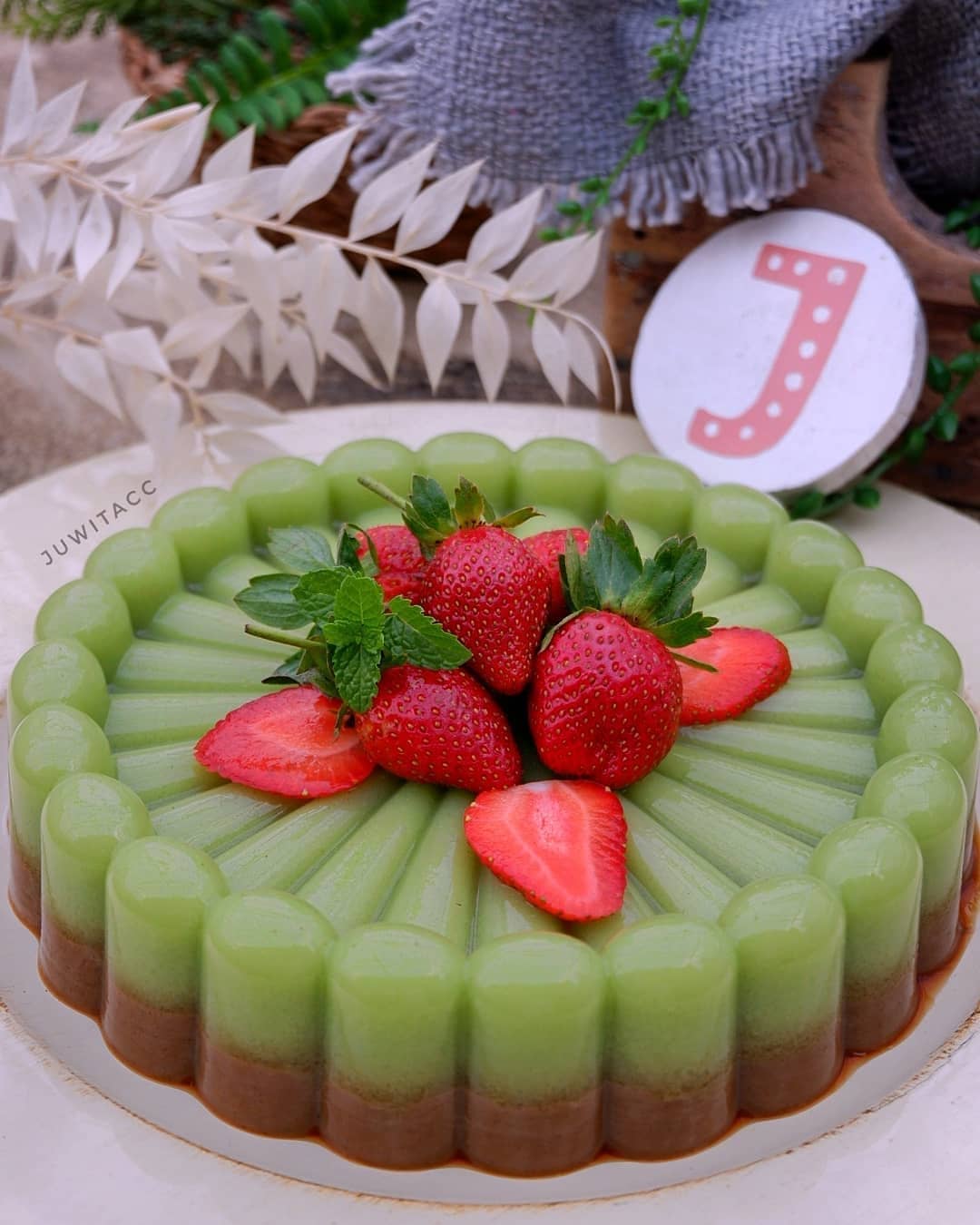 Pandan and Coffee Layered Pudding