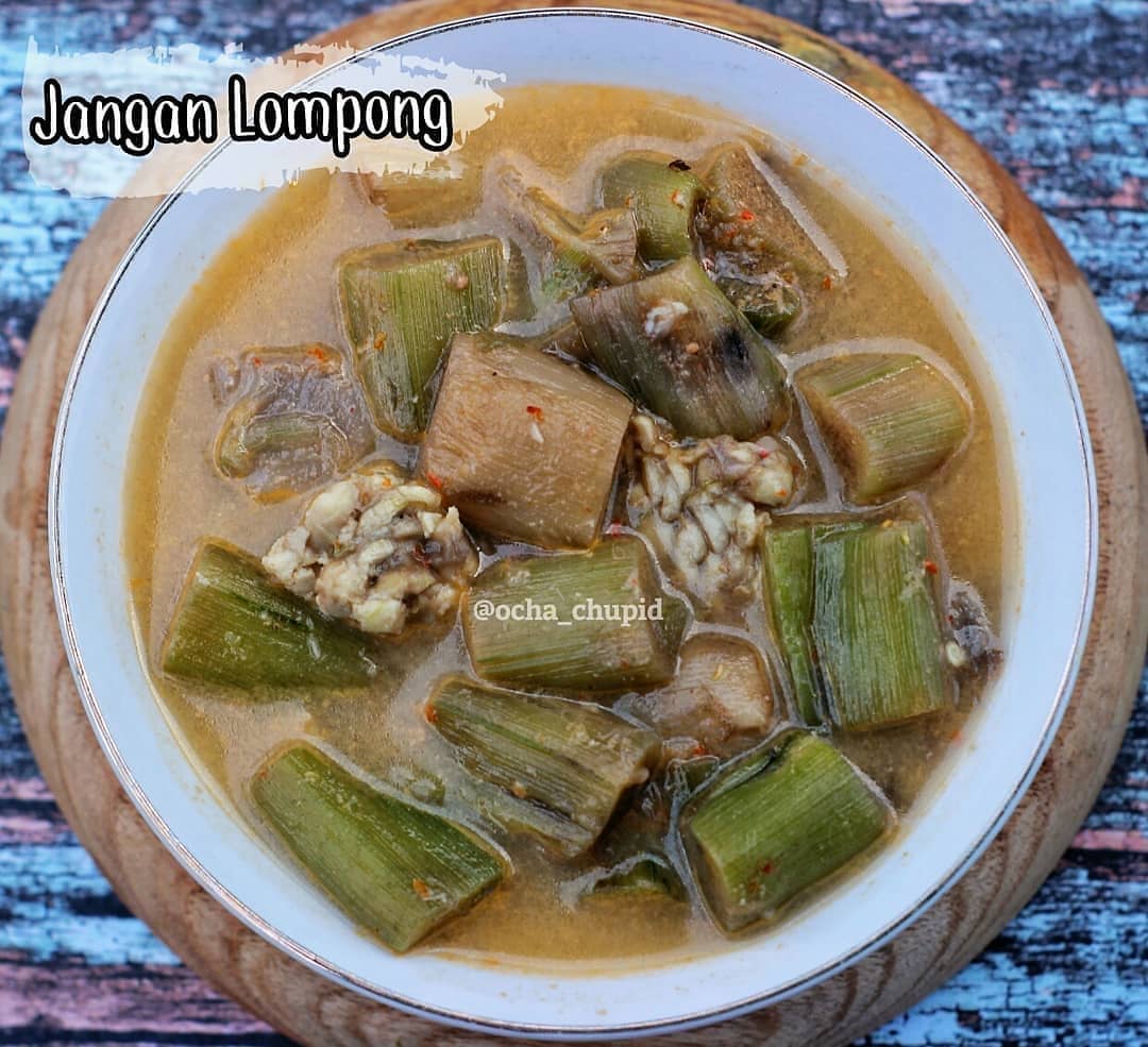 Indonesian Taro Stem and Tempeh Stew