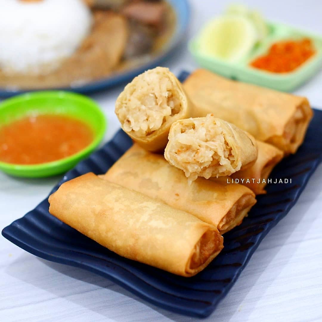 Crispy Lumpia with Jicama Filling