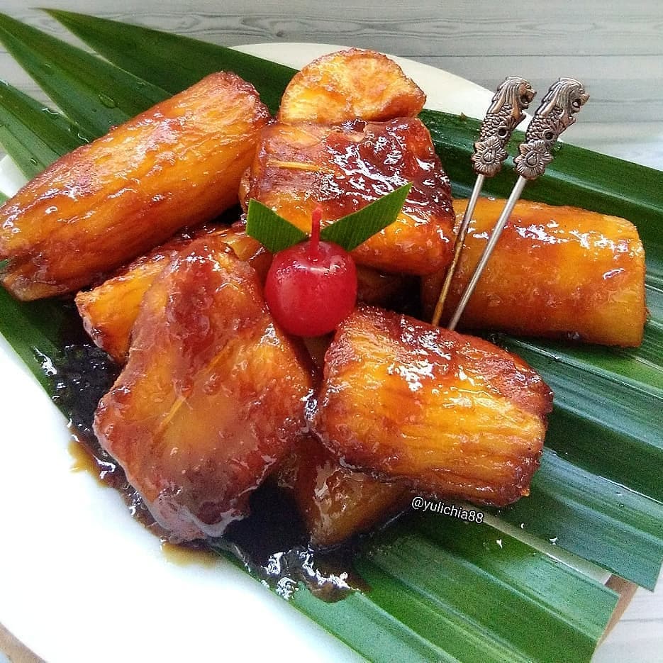 Cassava in Palm Sugar Syrup