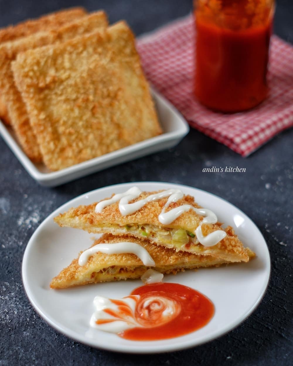 Crispy Fried Bread with Omelet Filling