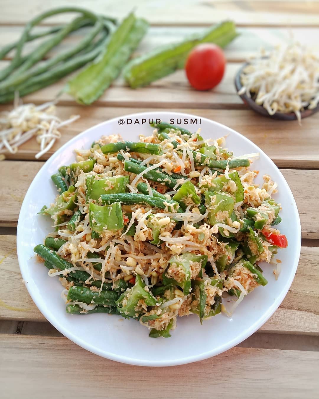 Indonesian Vegetable Urap with Coconut