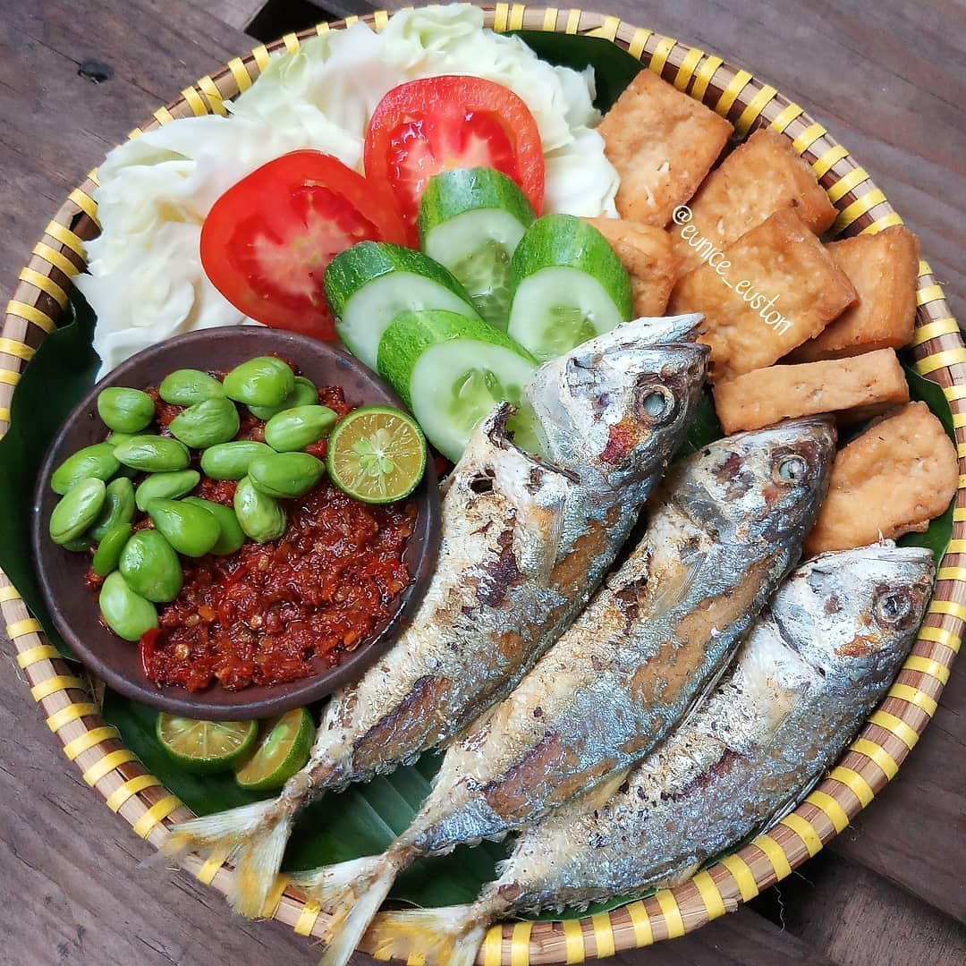 Fried Fish with Terasi Sambal