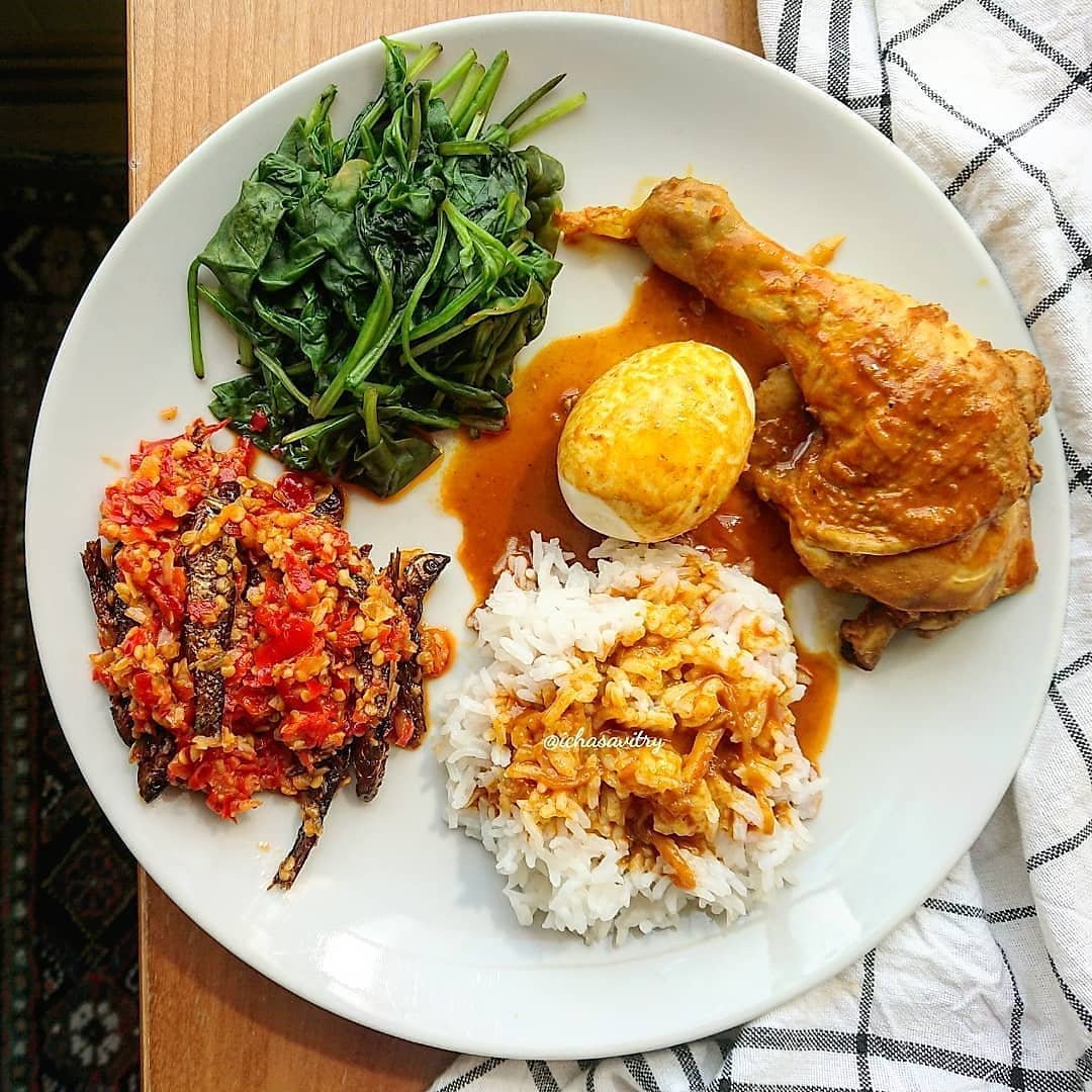 Indonesian Chicken Gulai Curry