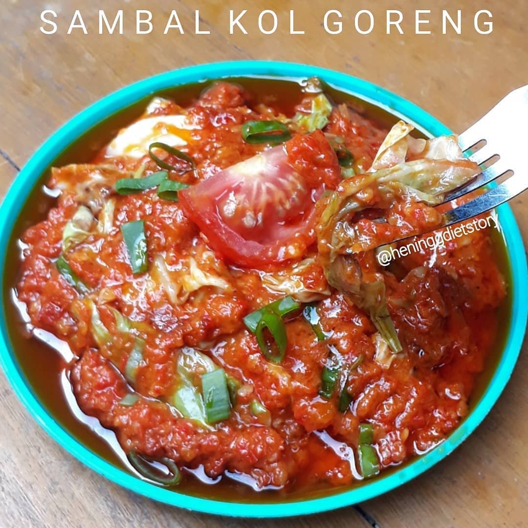 Fried Cabbage with Spicy Sambal