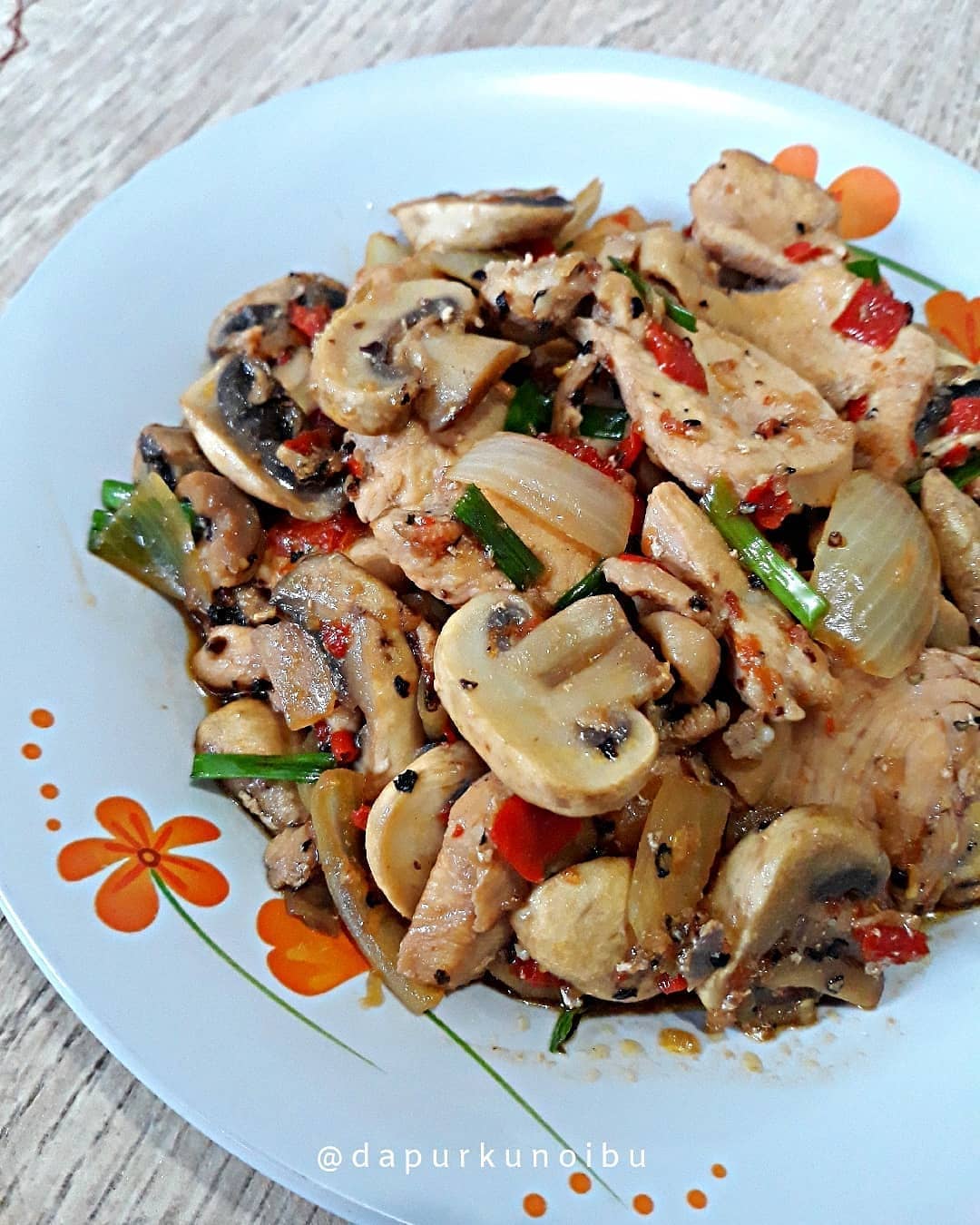 Black Pepper Chicken with Mushrooms