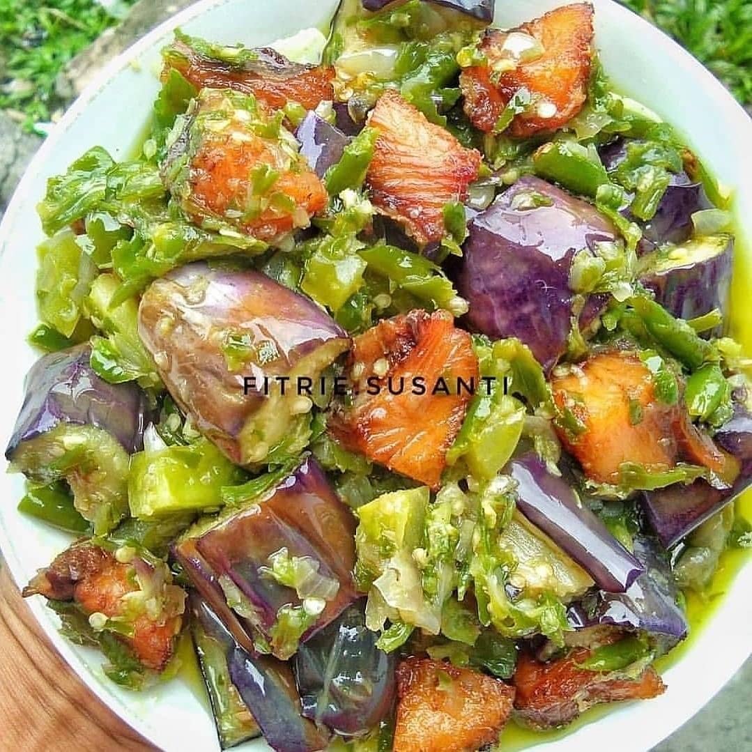 Green Sambal with Eggplant and Salted Fish