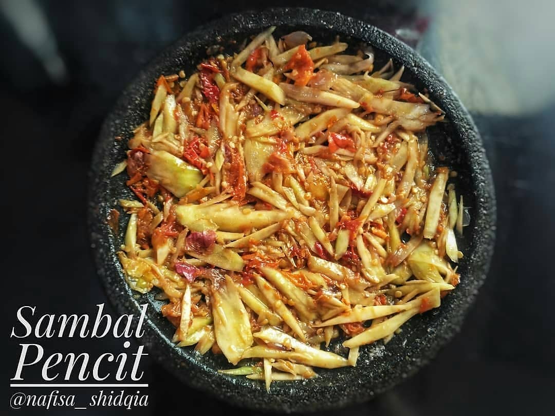 Spicy Unripe Mango Sambal