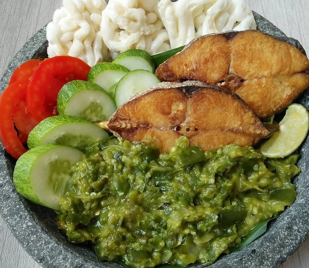 Fried Fish with Green Chili Sambal