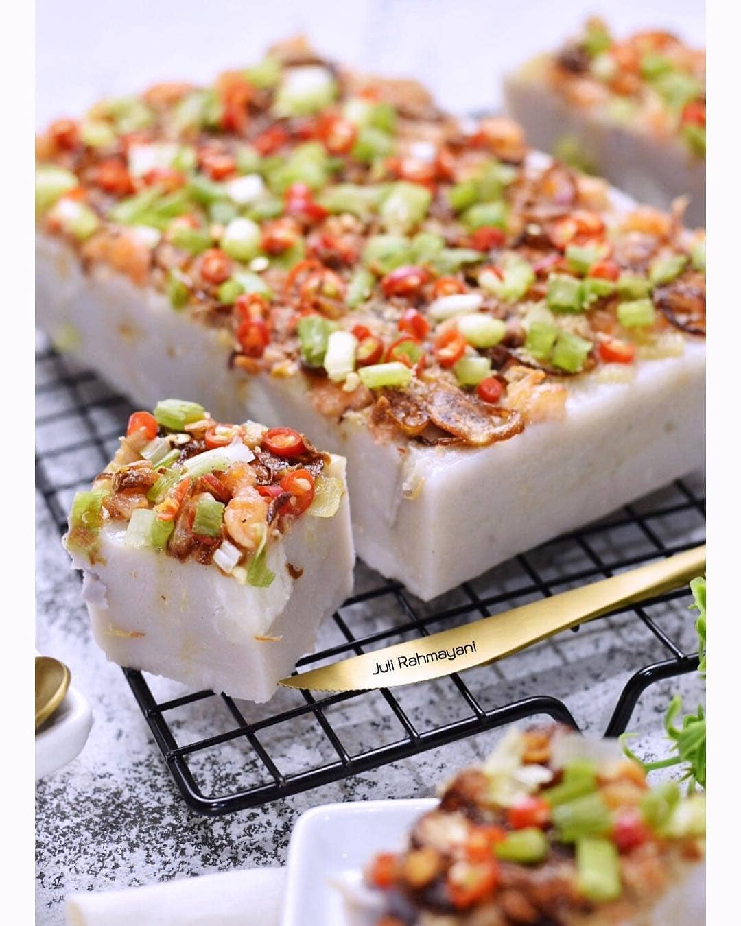 Indonesian Steamed Taro Cake