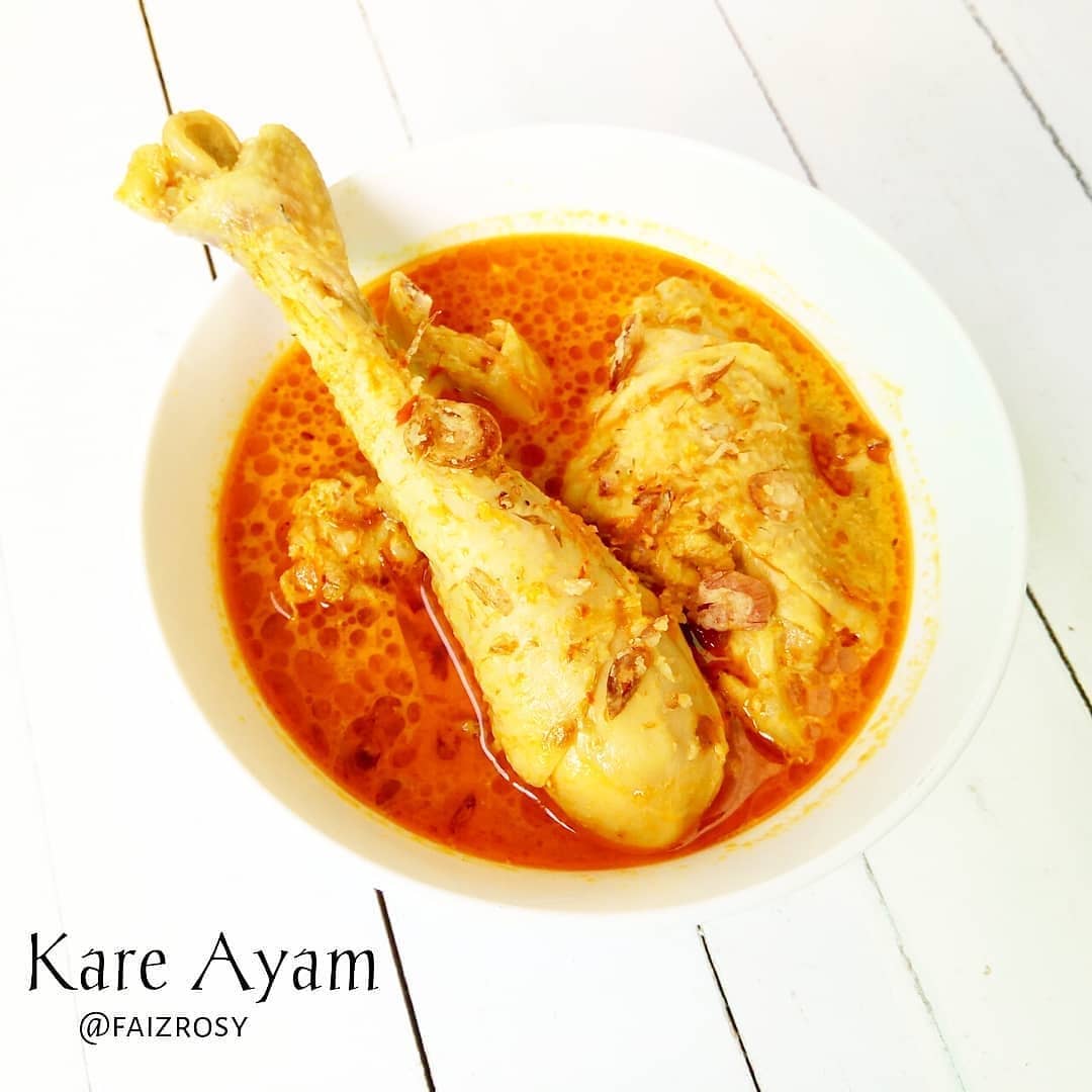 Traditional Indonesian Chicken Curry