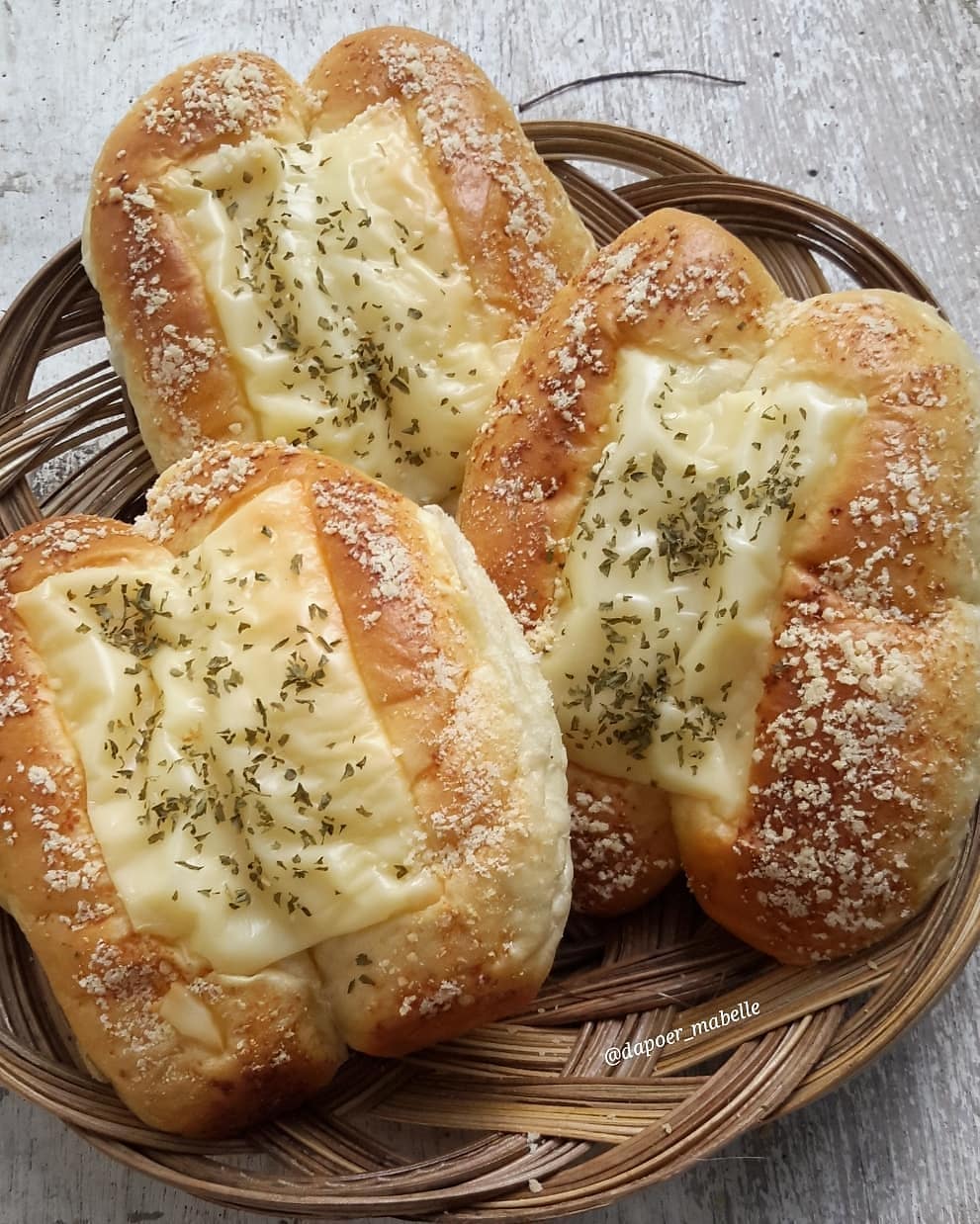 Cheesy Boat Yeast Bread