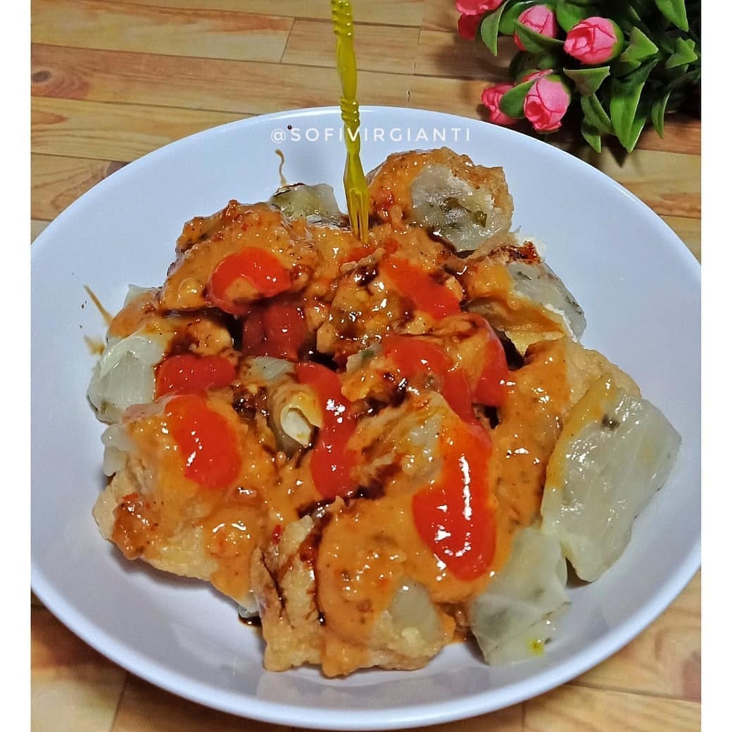Indonesian Stuffed Tofu and Cabbage Dumplings