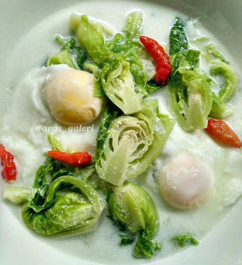 Chayote and Egg Coconut Milk Stew