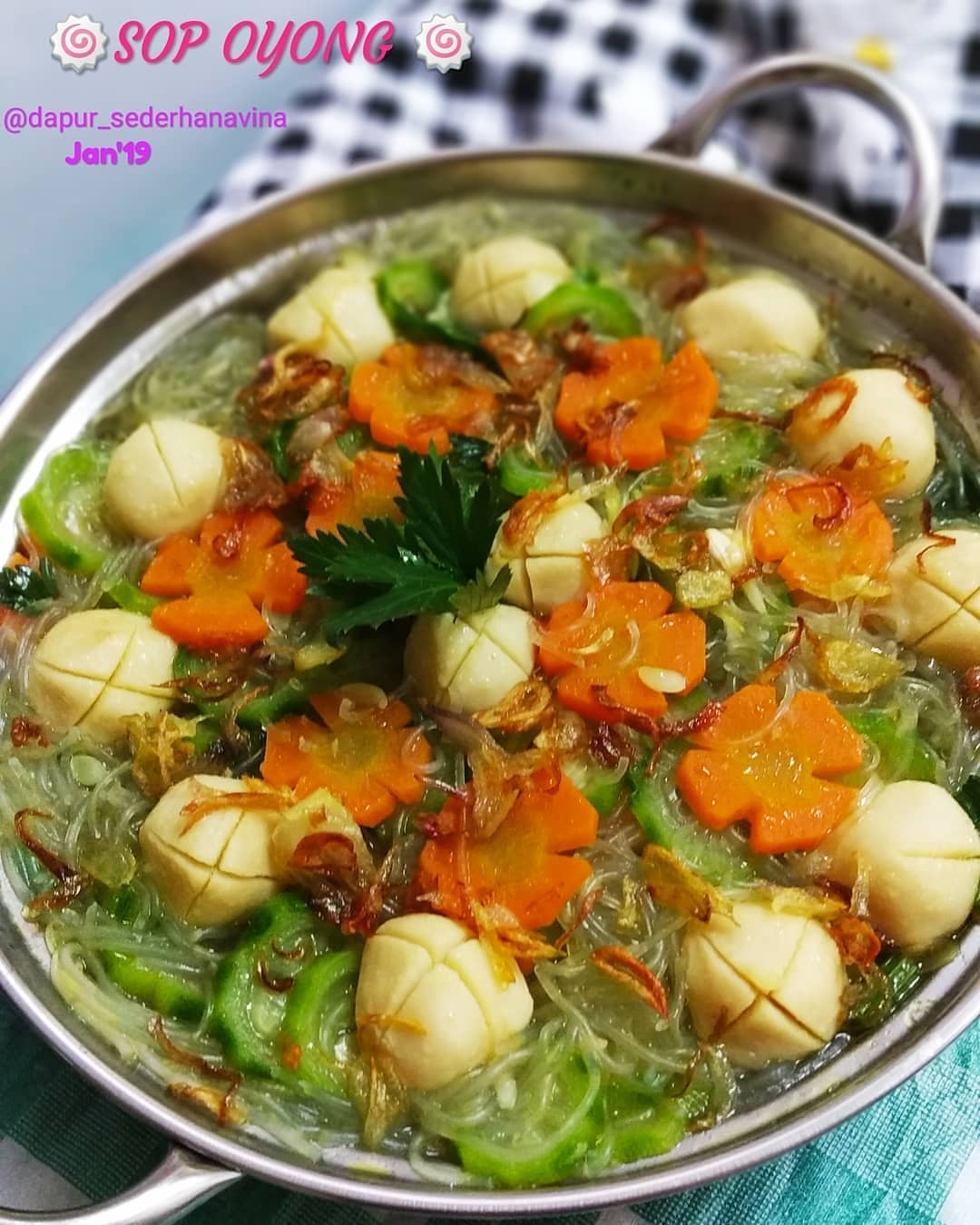 Indonesian Oyong Vegetable Soup