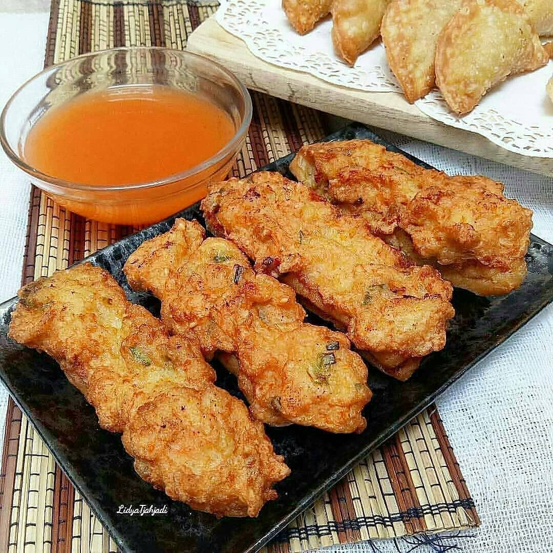 Chicken and Shrimp Stuffed Cakwe