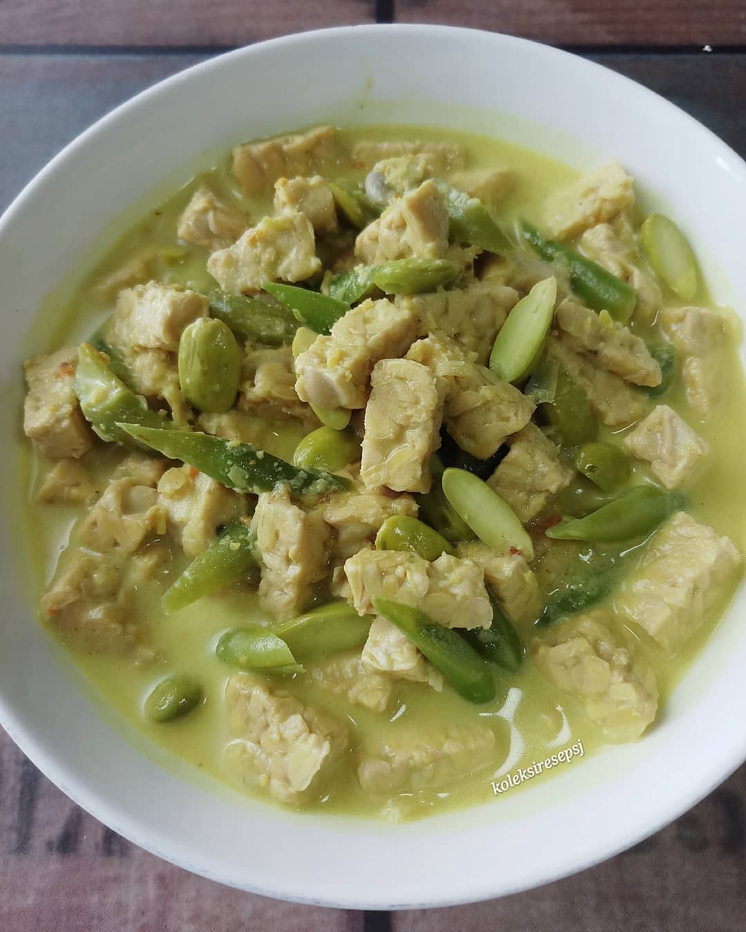 Indonesian Tempeh Stew with Coconut Milk