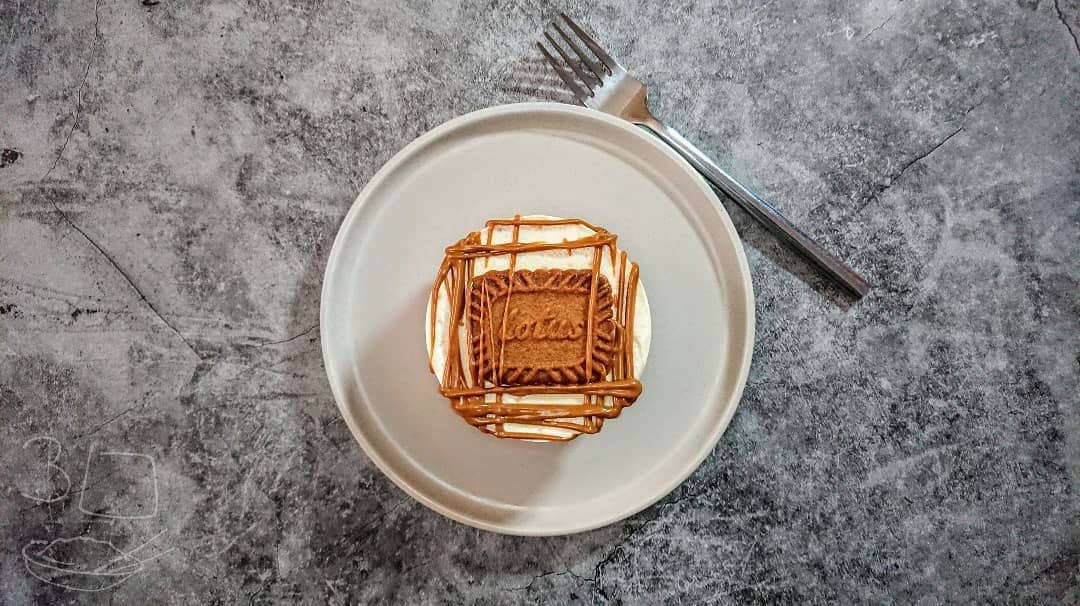 Low-Syn Biscoff Cheesecake with Grapenuts Base