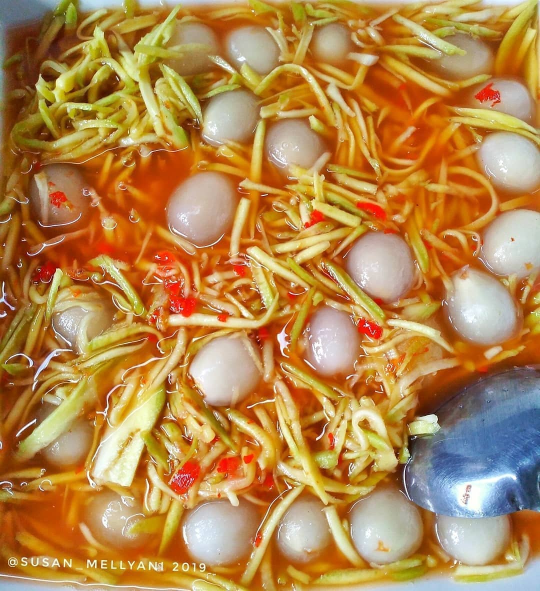 Spicy Pickled Mango and Rambutan