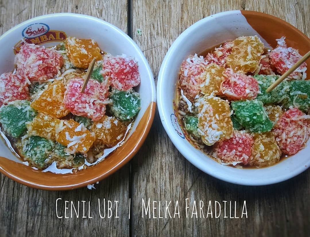 Colorful Steamed Cassava Cenil
