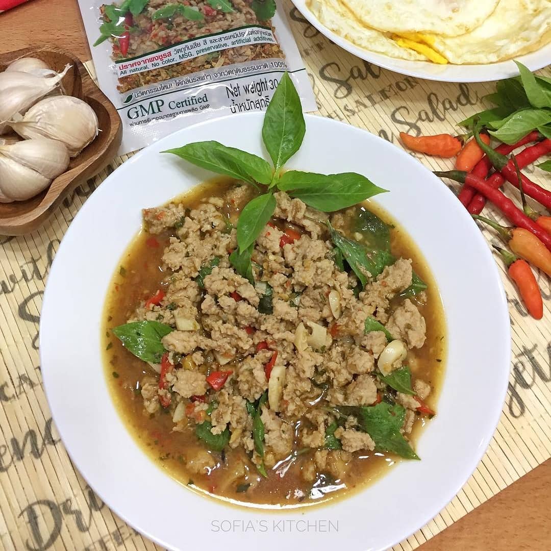 Chicken Holy Basil Stir Fry