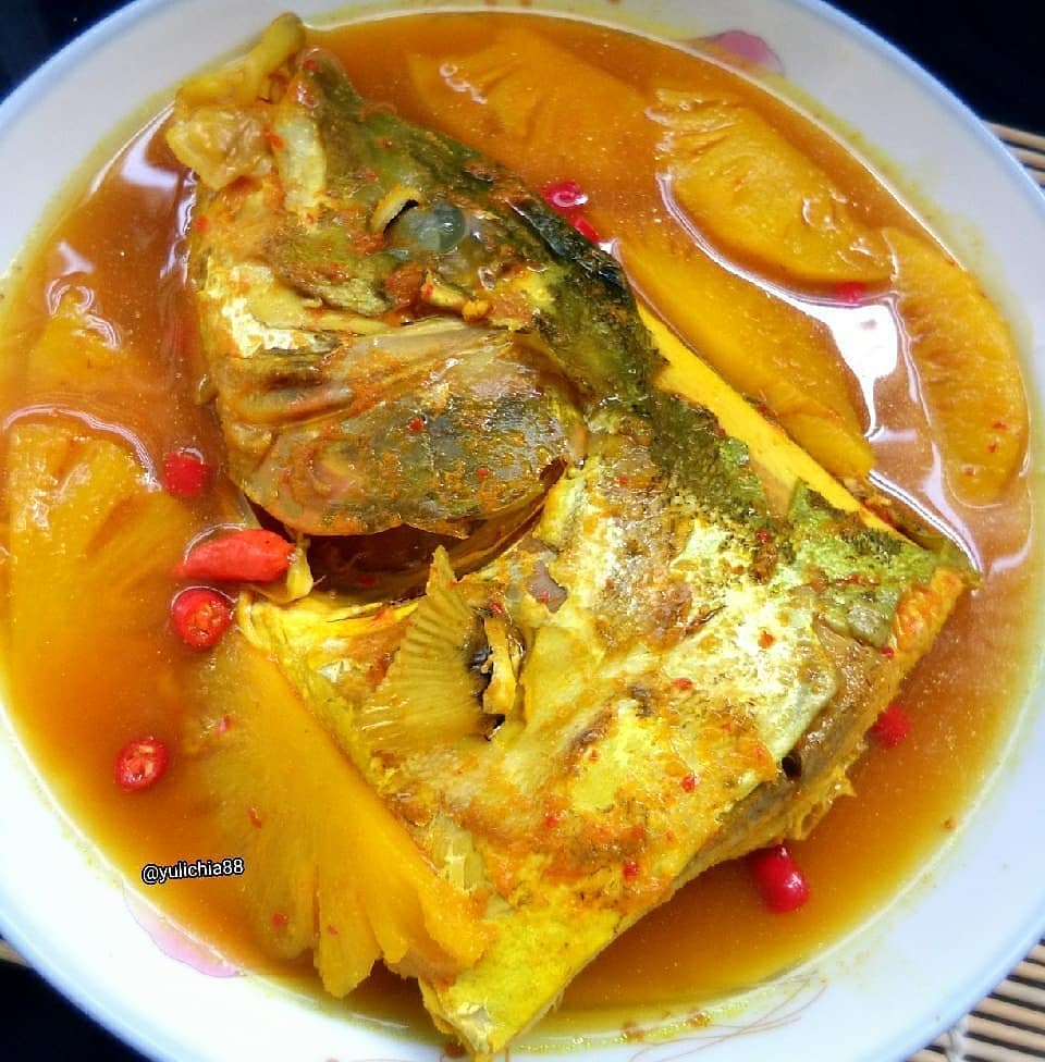 Bangka Style Fish Head and Pineapple Curry