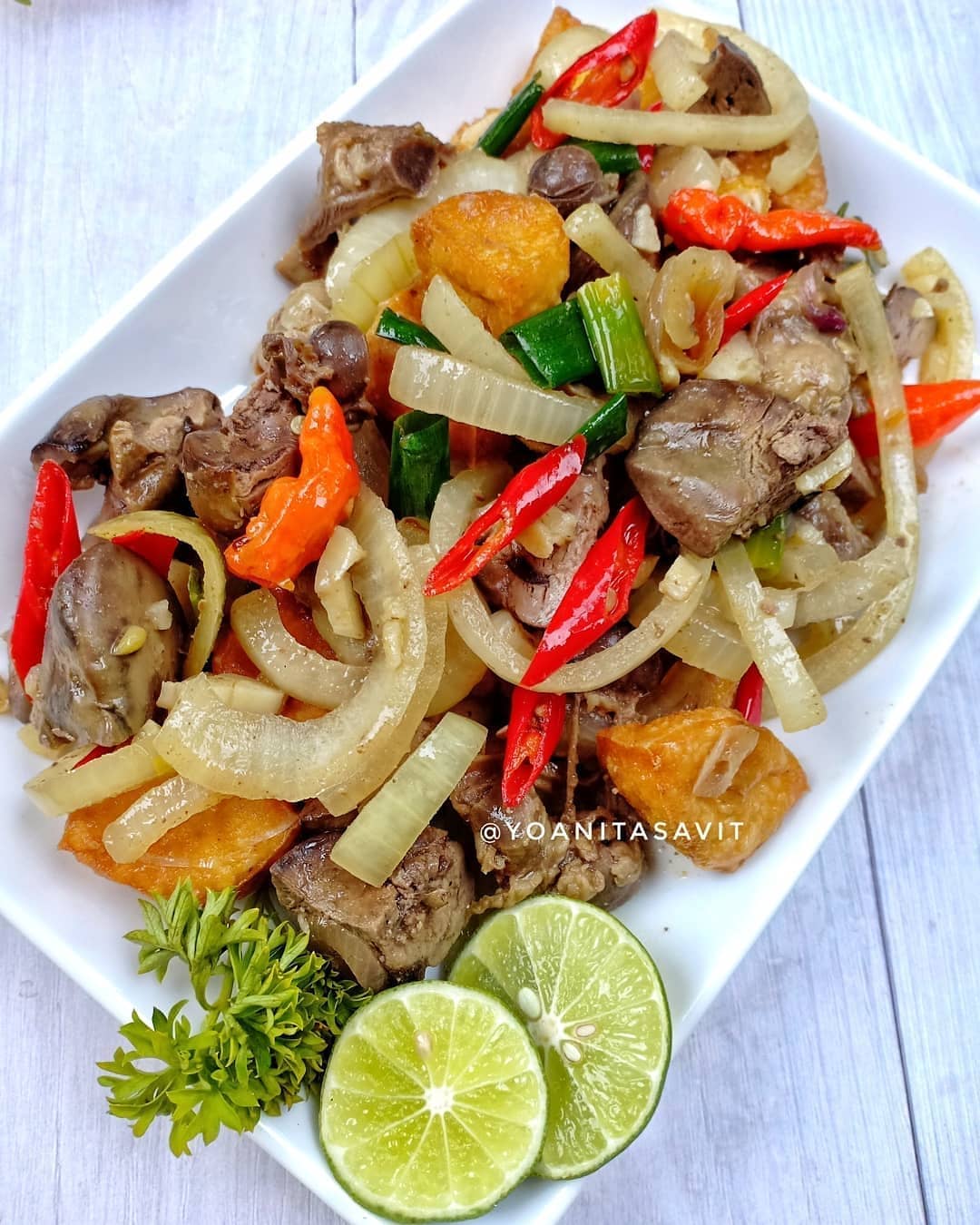 Spicy Stir-Fried Chicken Liver and Tofu