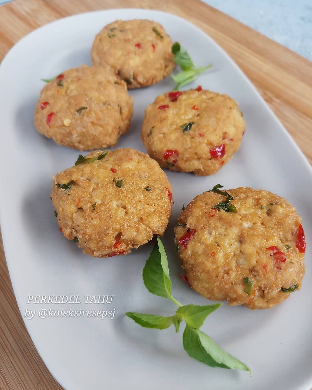 Indonesian Fried Tofu Fritters