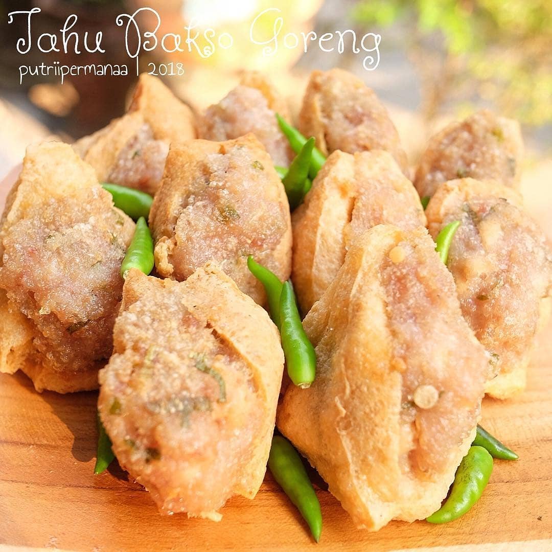 Fried Stuffed Tofu with Meatball Filling