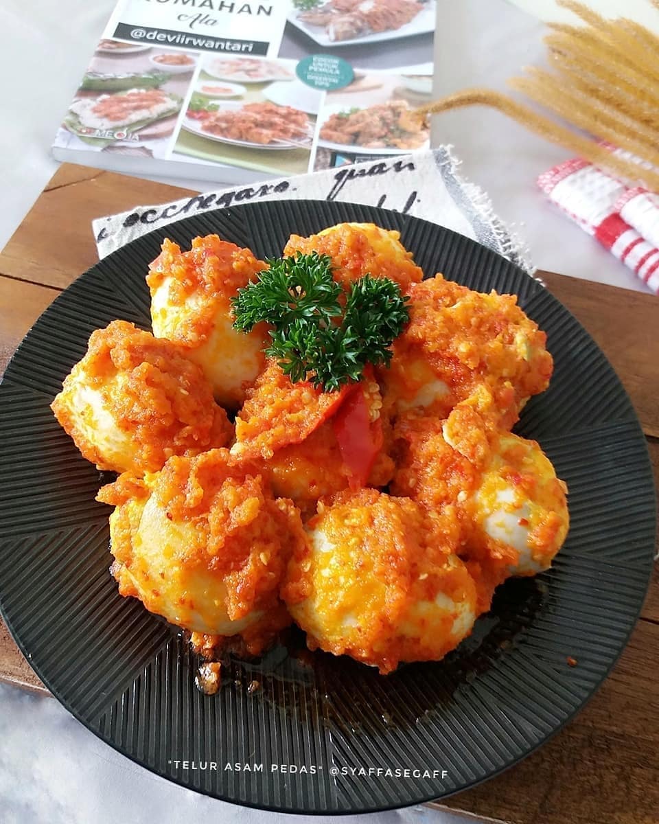 Eggs in Spicy Tamarind Sauce