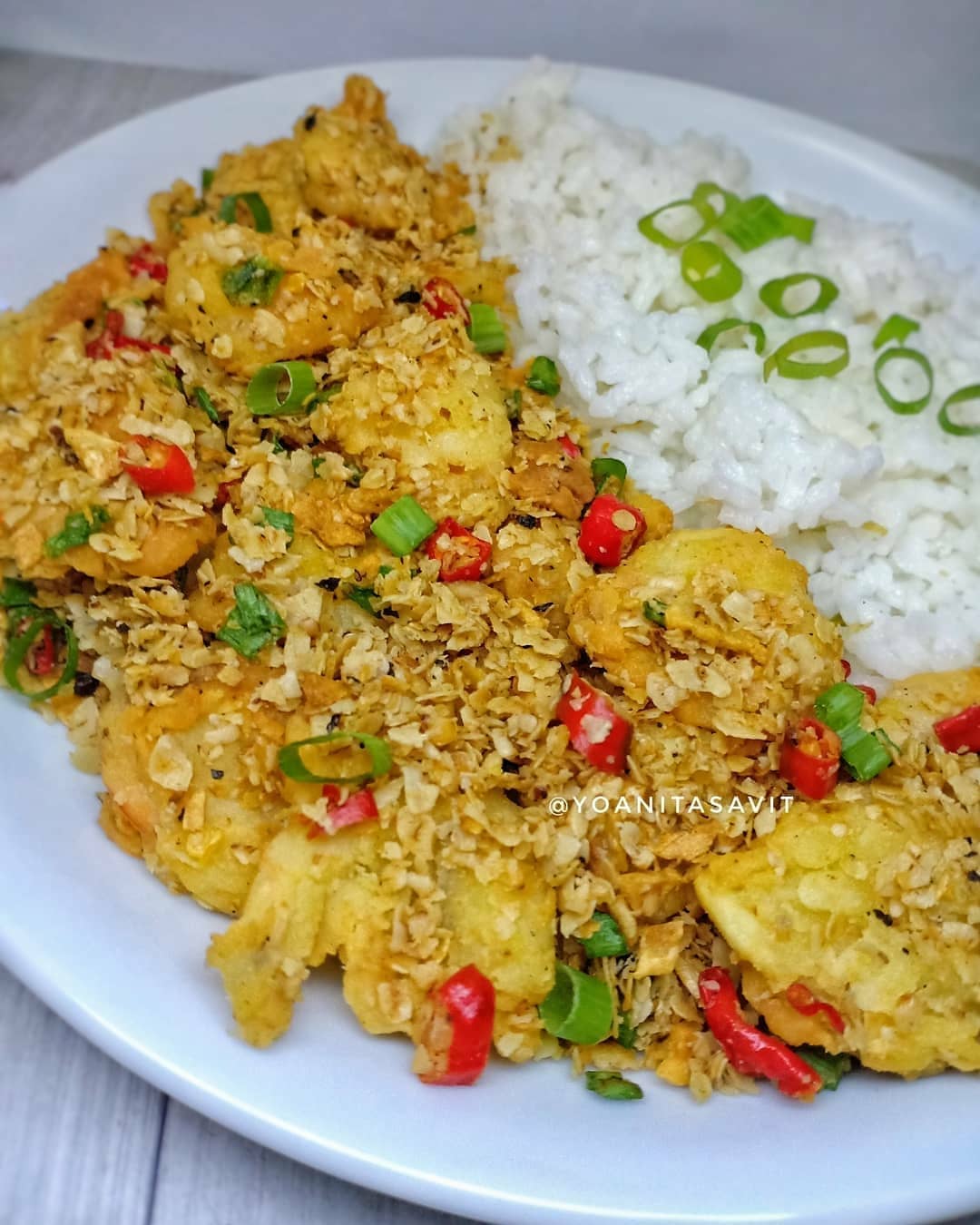 Fried Shrimp with Cereal Coating