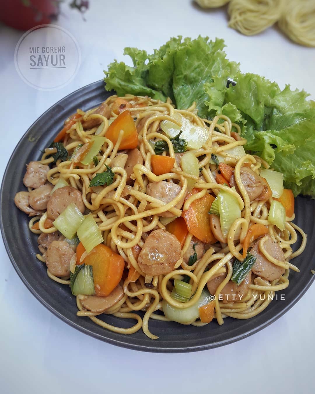 Indonesian Fried Noodles with Vegetables