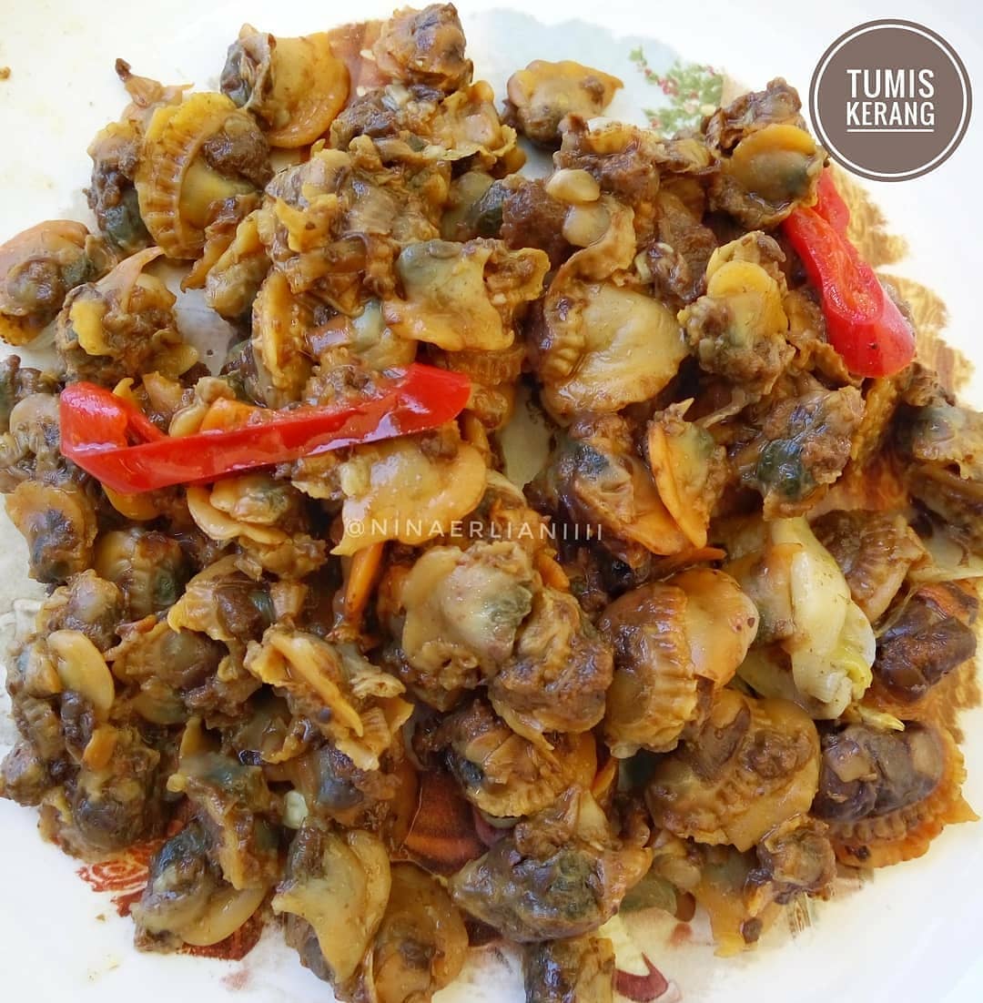 Simple Indonesian Stir-Fried Clams