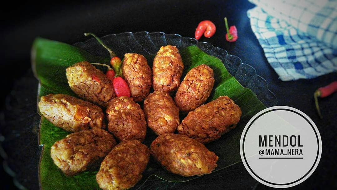 Indonesian Tempe Mendol Fritters