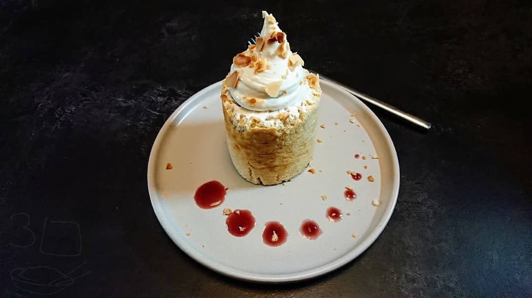 Almond and Raspberry Roll Cake